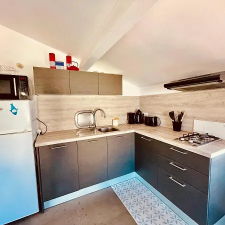 Antonia Avec Piscine Commune - Centre * Καλβί