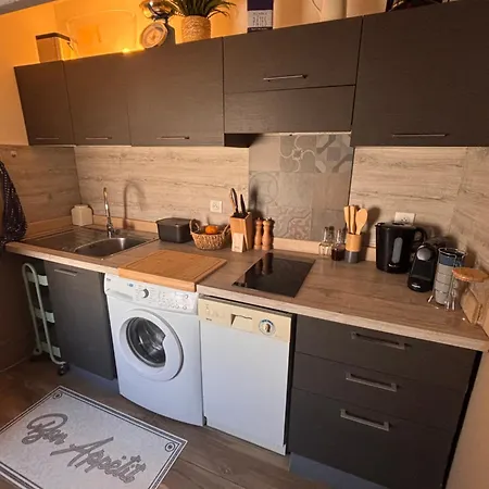 Antonia Avec Piscine Commune - Centre Καλβί