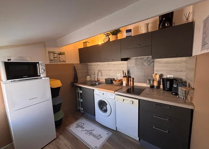 Appartement Résidence Antonia Avec Piscine Commune - Centre