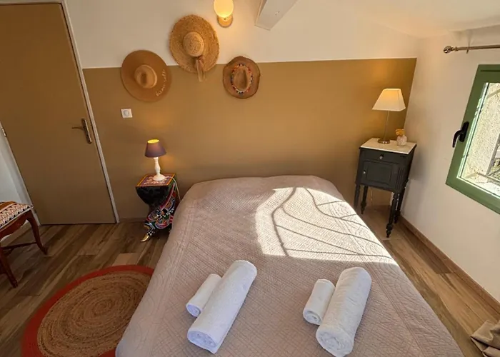 Résidence Antonia Avec Piscine Commune - Centre * Calvi (Corsica)